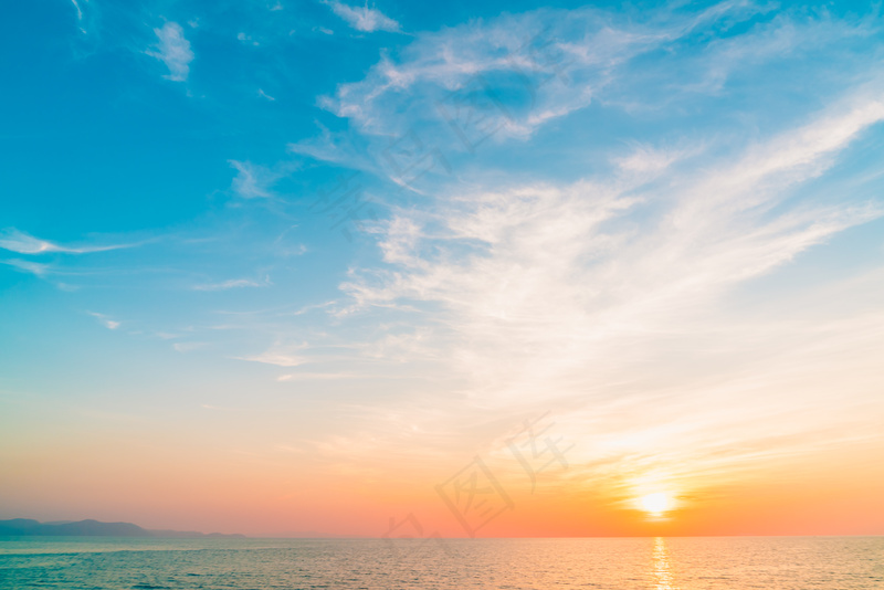 大海沙滩图片