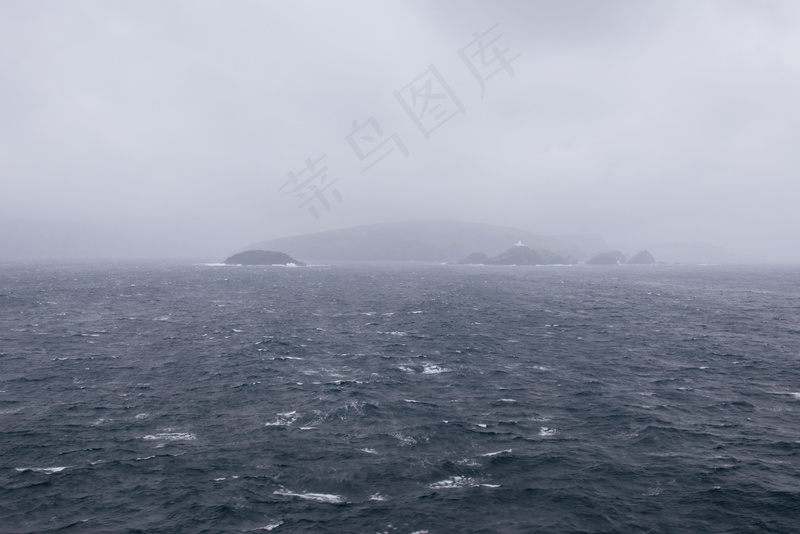 山脉森林图片