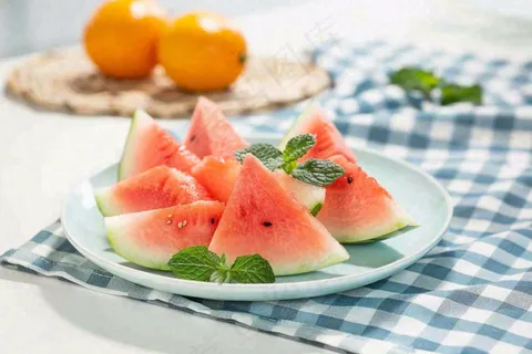夏至西瓜蓝格子布小清新风格唯美大暑小暑处暑摄影图 夏至西瓜蓝格子布小清新风格唯美大暑小暑处暑摄影图