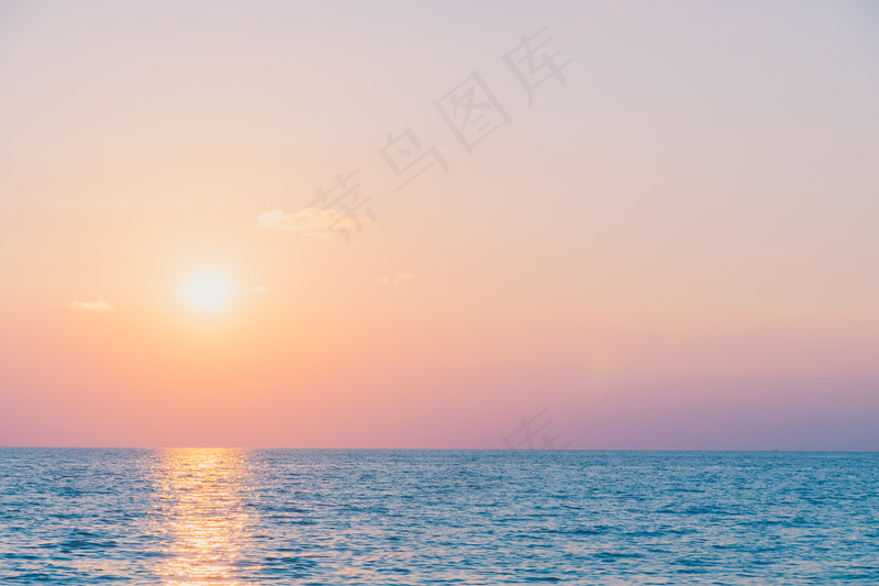 大海沙滩图片