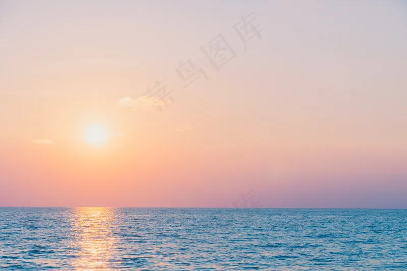 大海沙滩图片
