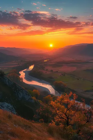 清晨日出朝霞云层摄影图