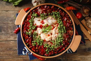 麻辣藤椒鱼片美食