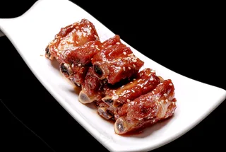 酱汁特色排骨美食