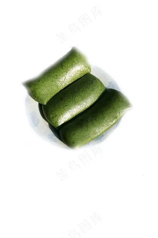 -盘子3颗长条青团 绿油油  透明图