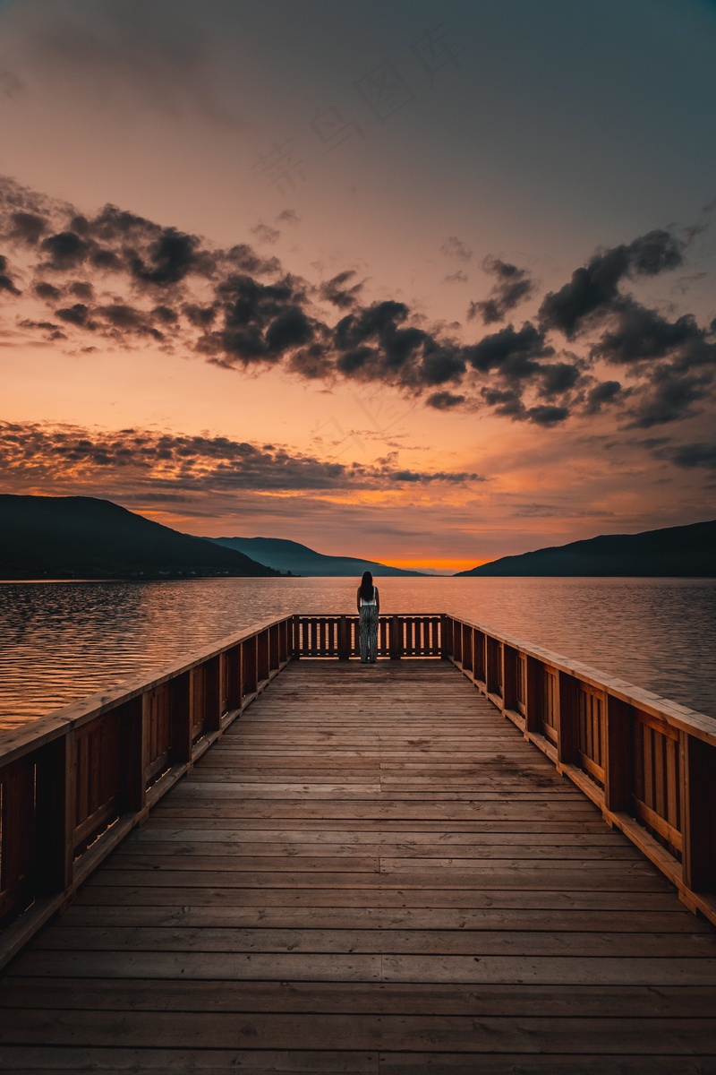 夕阳晚霞图片