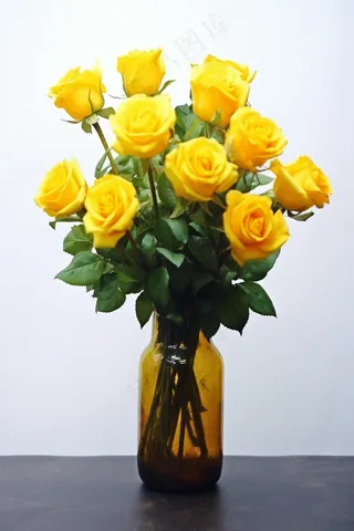黄玫瑰花花瓶家居摄影图