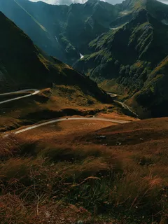山间蜿蜒之路 山间蜿蜒之路