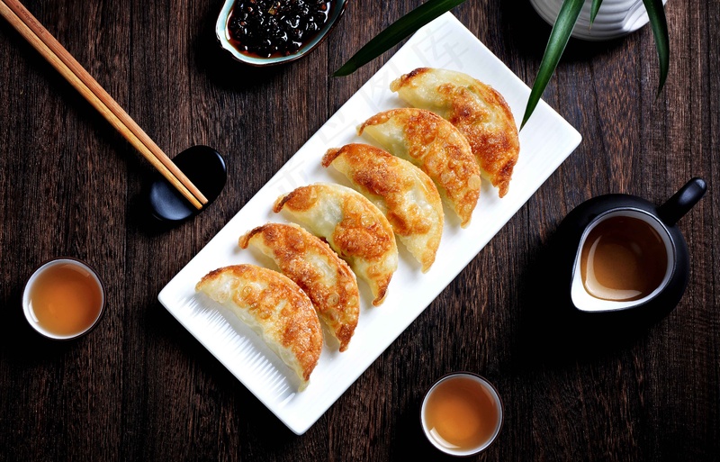 煎饺水饺美食