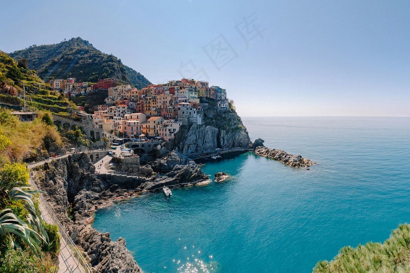 地中海边的五渔村阳光风景