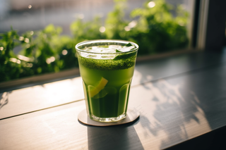 夏日青柠檬气泡水果茶饮料摄影图