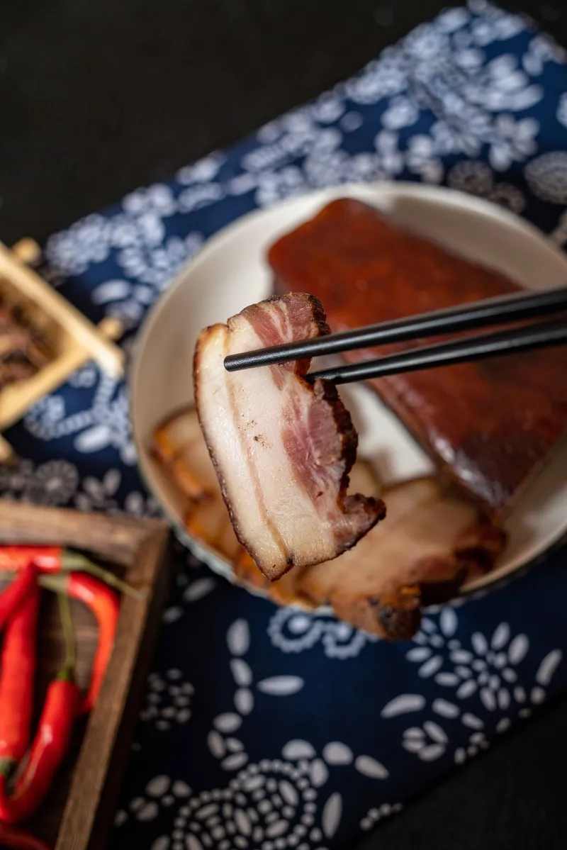 切片腊肉美食