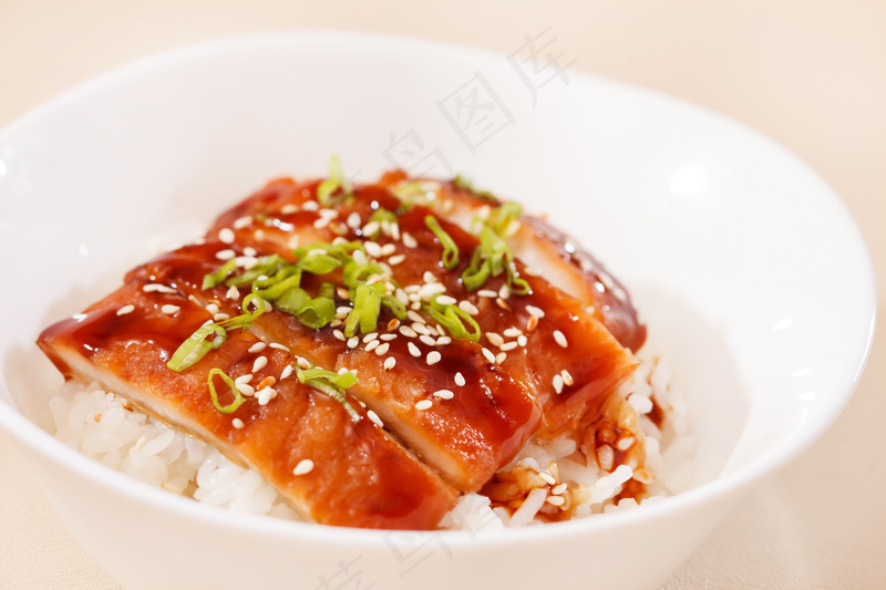 鳗鱼盖浇饭美食