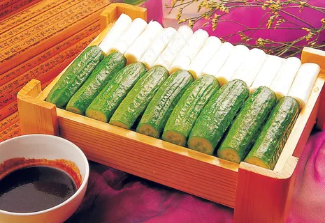 黄瓜仔大葱沾酱22元份冰镇黄瓜仔18元份