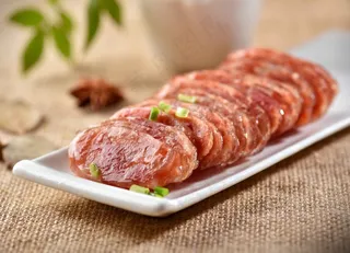切片腊肉美食