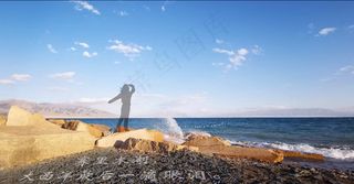 水天一色湖边风光摄影