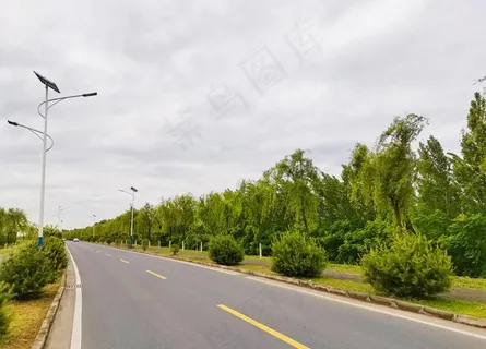 空荡荡的道路风景图片 空荡荡的道路风景图片