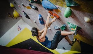 攀岩攀登运动健身图片