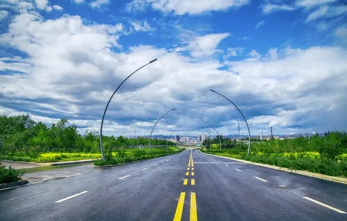 笔直的乡间公路图片