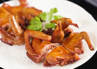 红烧乳鸽 红烧妙龄乳鸽 图片
