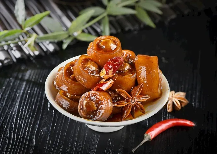 卤猪尾巴图片
