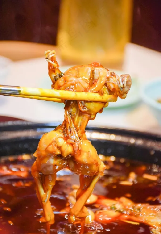 麻辣美蛙图片