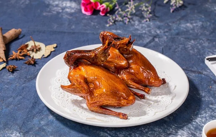 红烧乳鸽图片