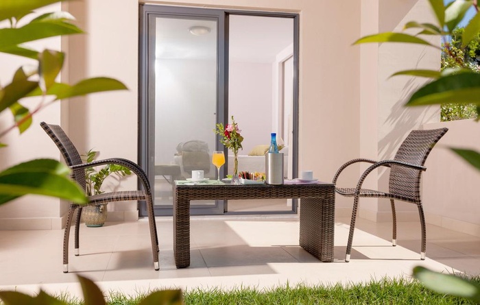 户外阳台休息区图片