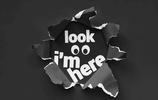 纸张破洞撕裂效果样机图片