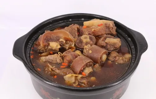 滋补牛尾汤图片