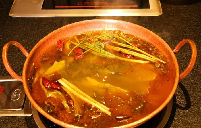 酸汤火锅图片