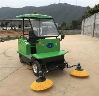 利易洁扫地车图片