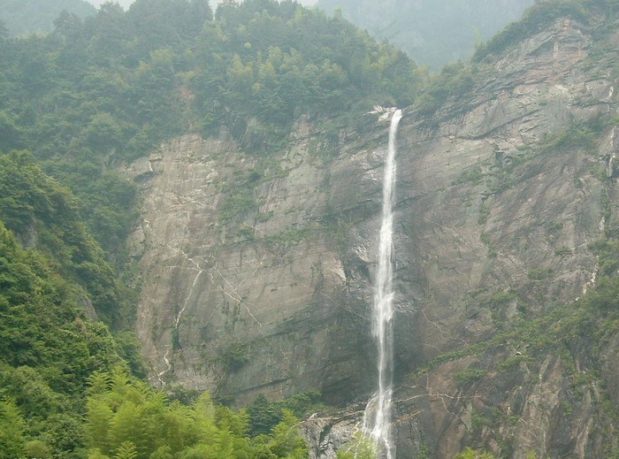 庐山瀑布图片