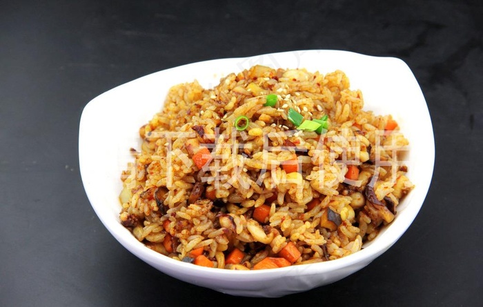 鱿鱼炒饭图片
