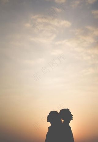 黄昏剪影图片