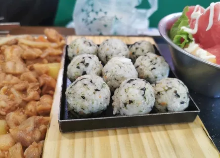 寿司饭团图片 寿司饭团图片