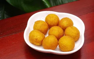 香芋地瓜丸炸丸子高清图片
