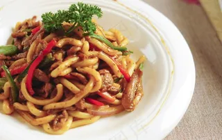 双椒牛柳乌冬面图片