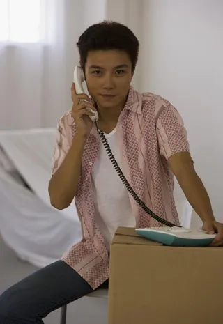 男人打电话图片