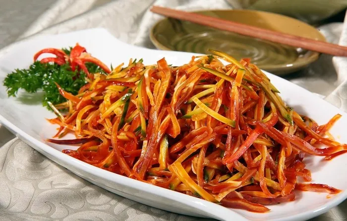 家常耳丝红油好图片