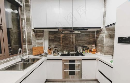 黑白灰搭配图片