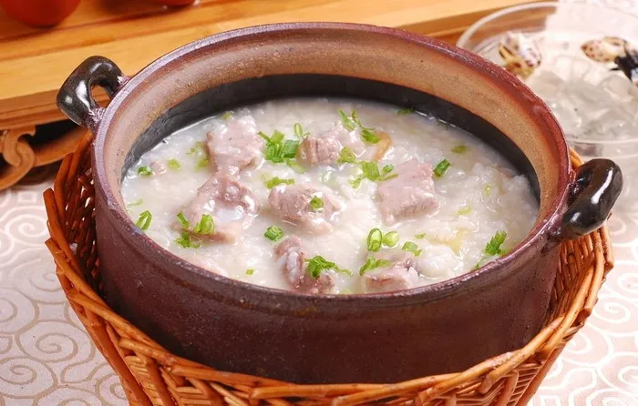 排骨煲仔粥图片