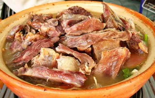 腊排骨煲图片