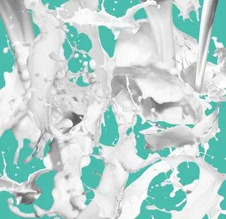 白色牛奶液分层素材图片