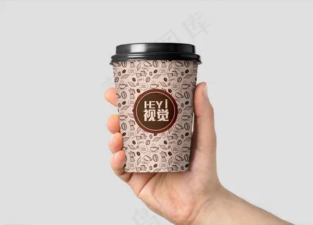 手持咖啡杯样机图片