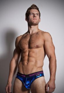 内裤男模图片