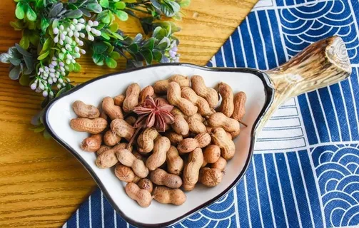 卤煮花生图片 卤煮花生图片