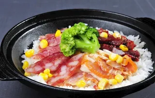 煲仔饭图片