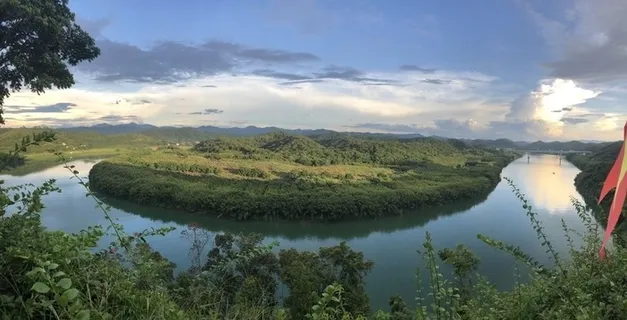 封开县贺江第一湾图片