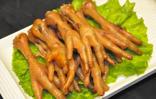熏鸡爪图片
